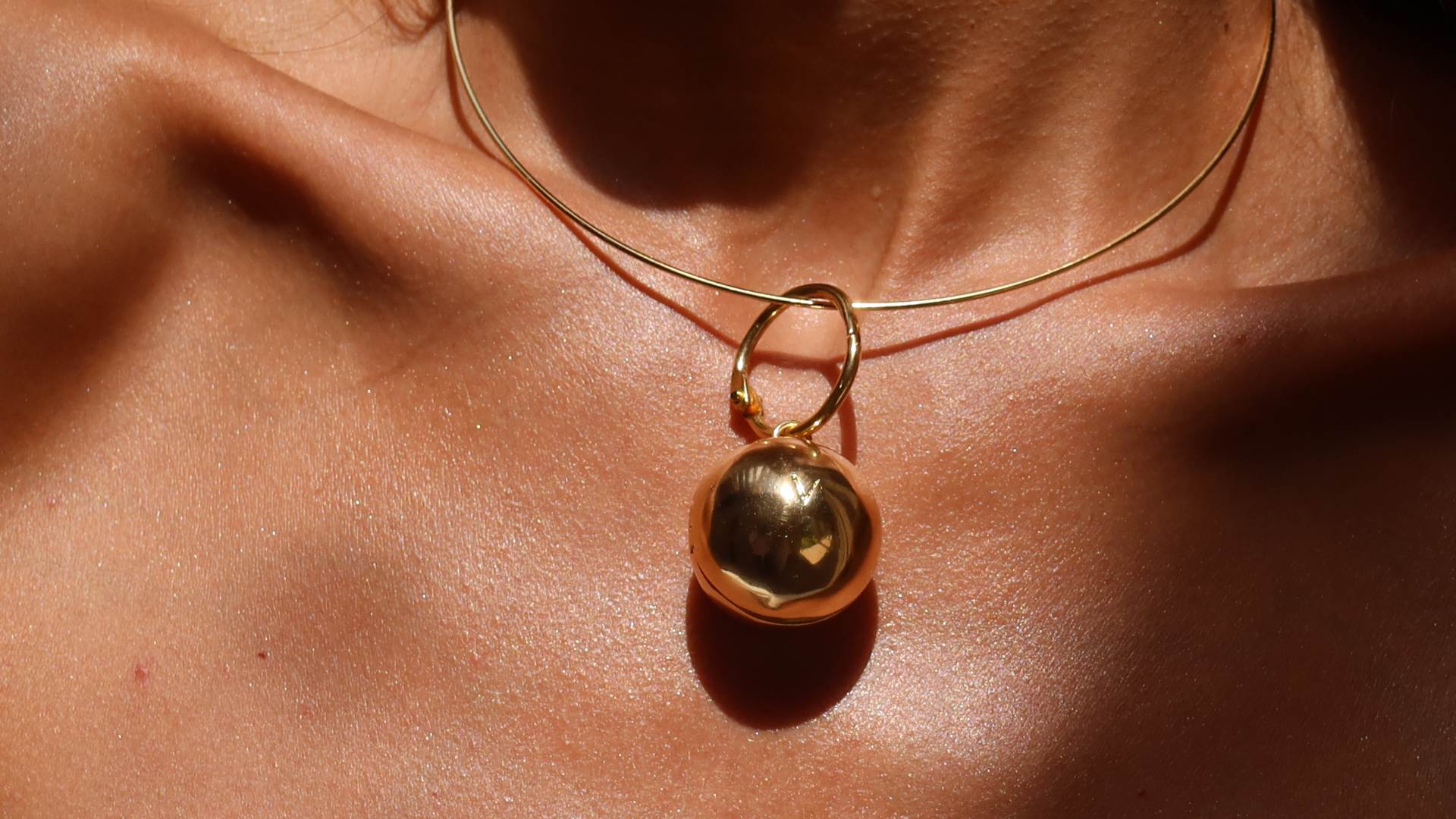 Where beauty meets jewelry.